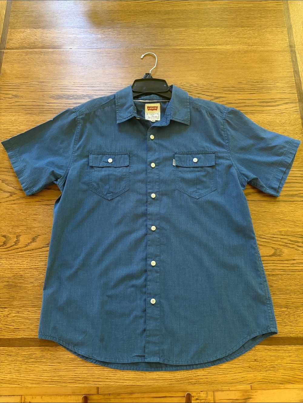 Levi's Men’s Blue Short-Sleeve Casual Button-Down Shirt